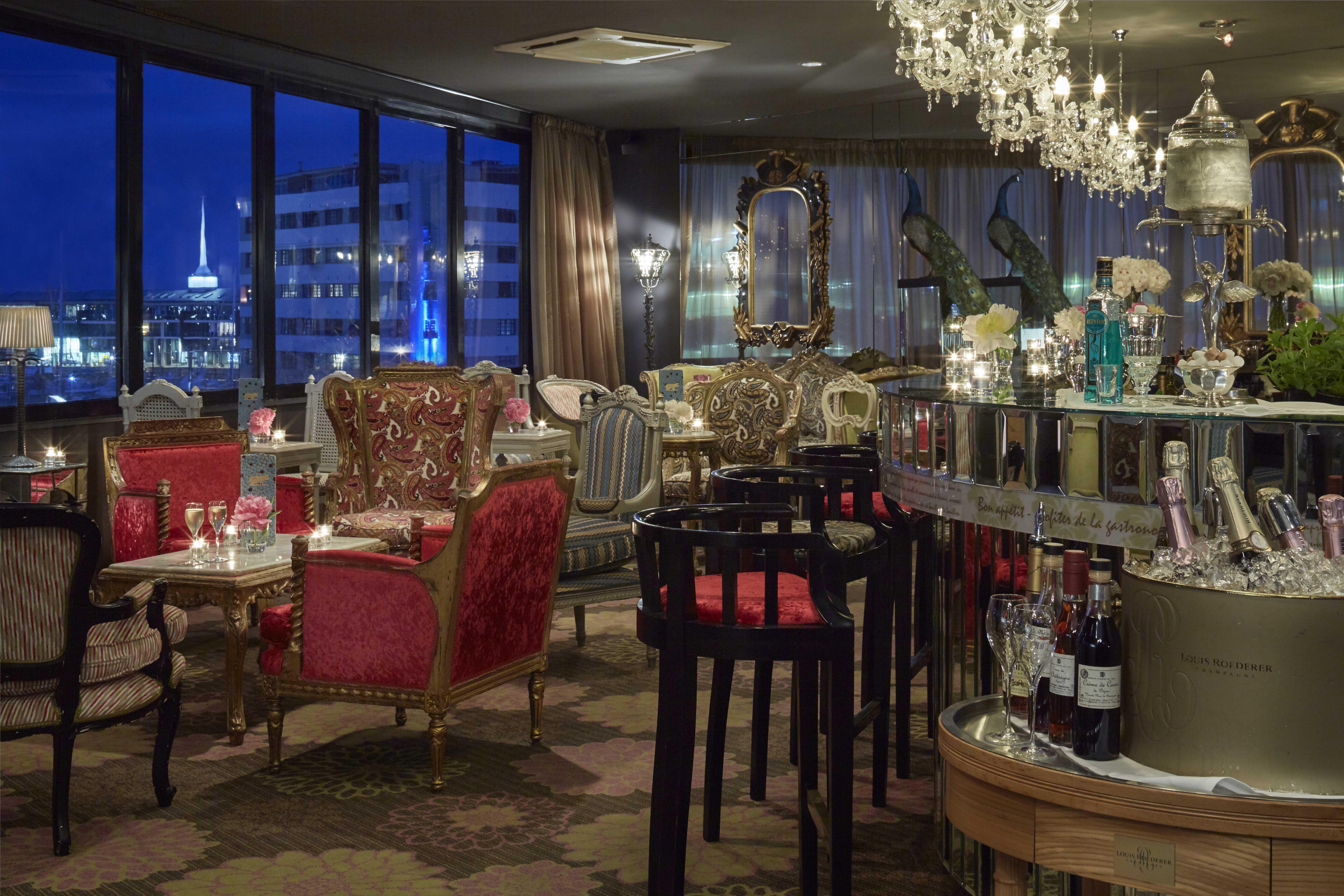 Museum Apartment Hotel, Independent Collection By Evt Wellington Exteriér fotografie The bar at the 101 bar