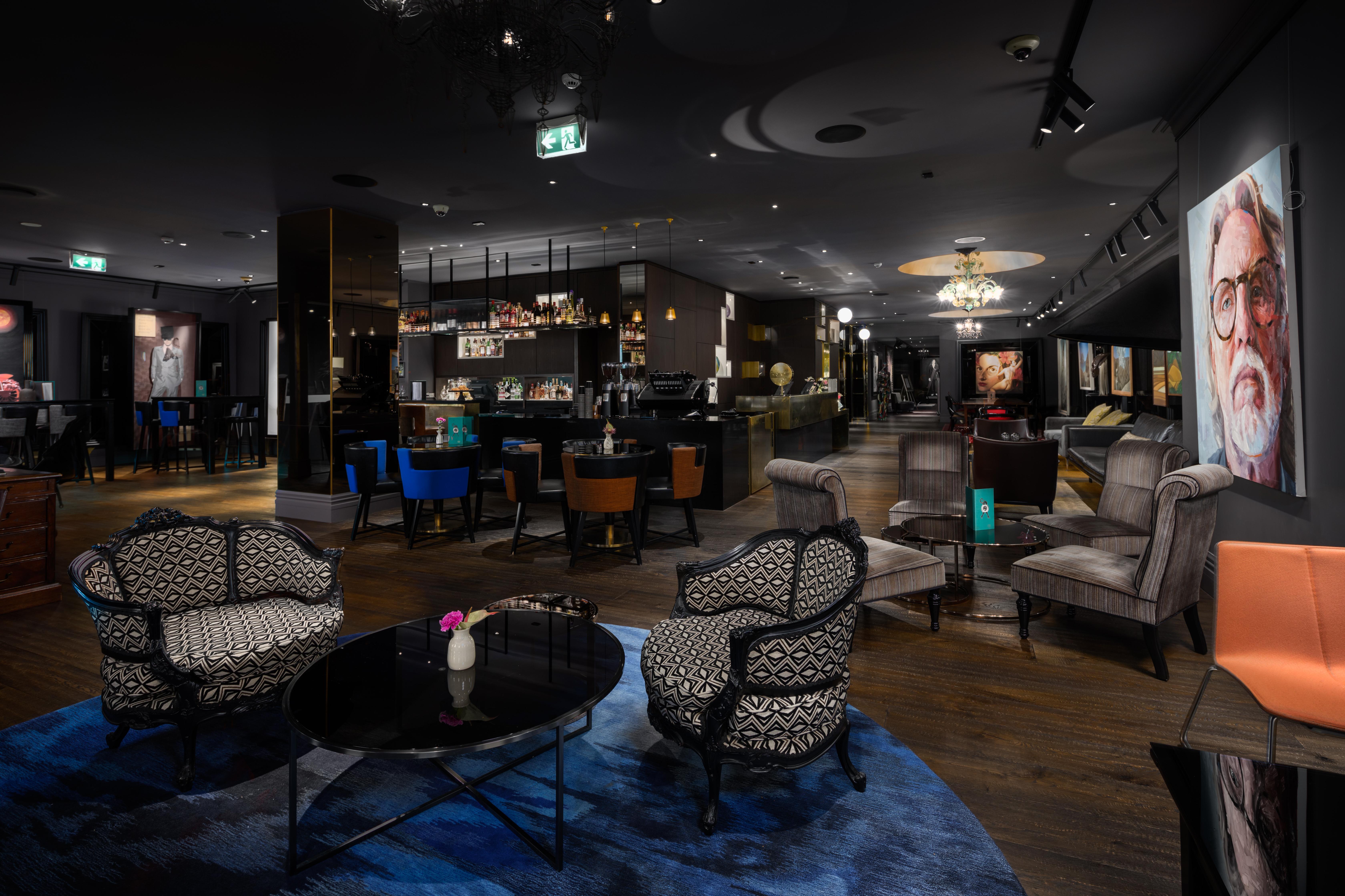 Museum Apartment Hotel, Independent Collection By Evt Wellington Exteriér fotografie The Lounge at London Heathrow Airport