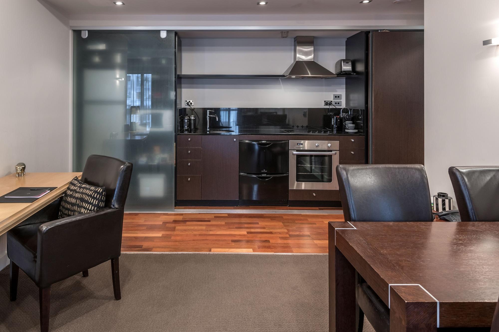 Museum Apartment Hotel, Independent Collection By Evt Wellington Exteriér fotografie A kitchen in a serviced apartment