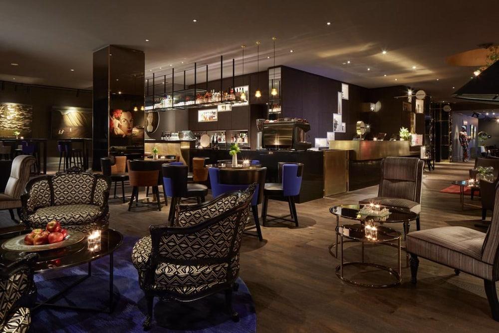 Museum Apartment Hotel, Independent Collection By Evt Wellington Exteriér fotografie The Lounge at the InterContinental London - The O2