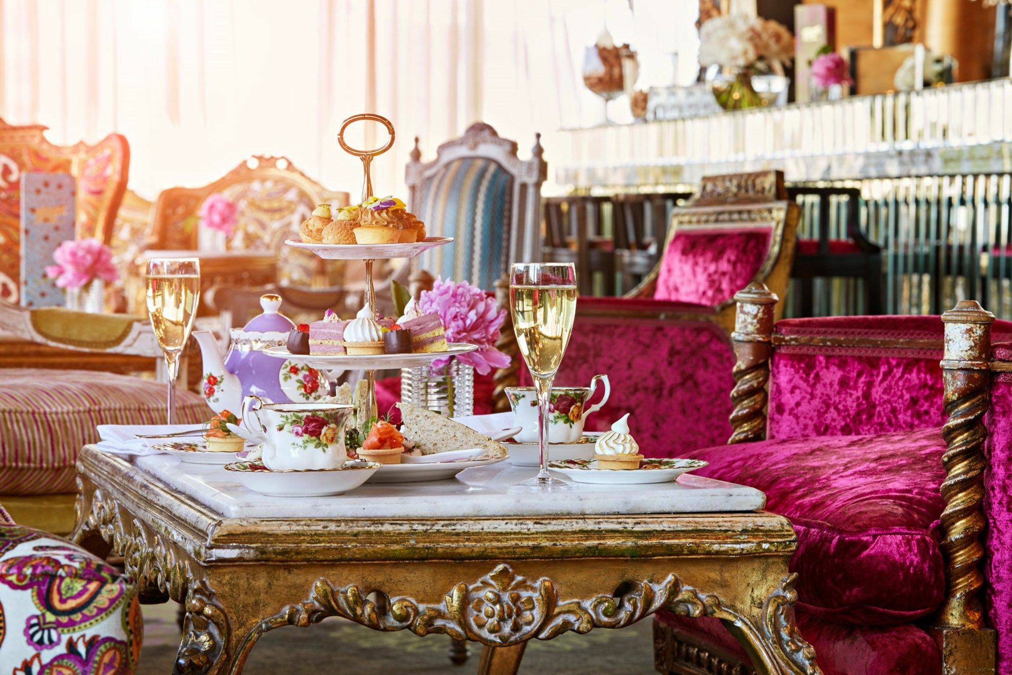 Museum Apartment Hotel, Independent Collection By Evt Wellington Exteriér fotografie Tea time at the Taj Mahal Palace